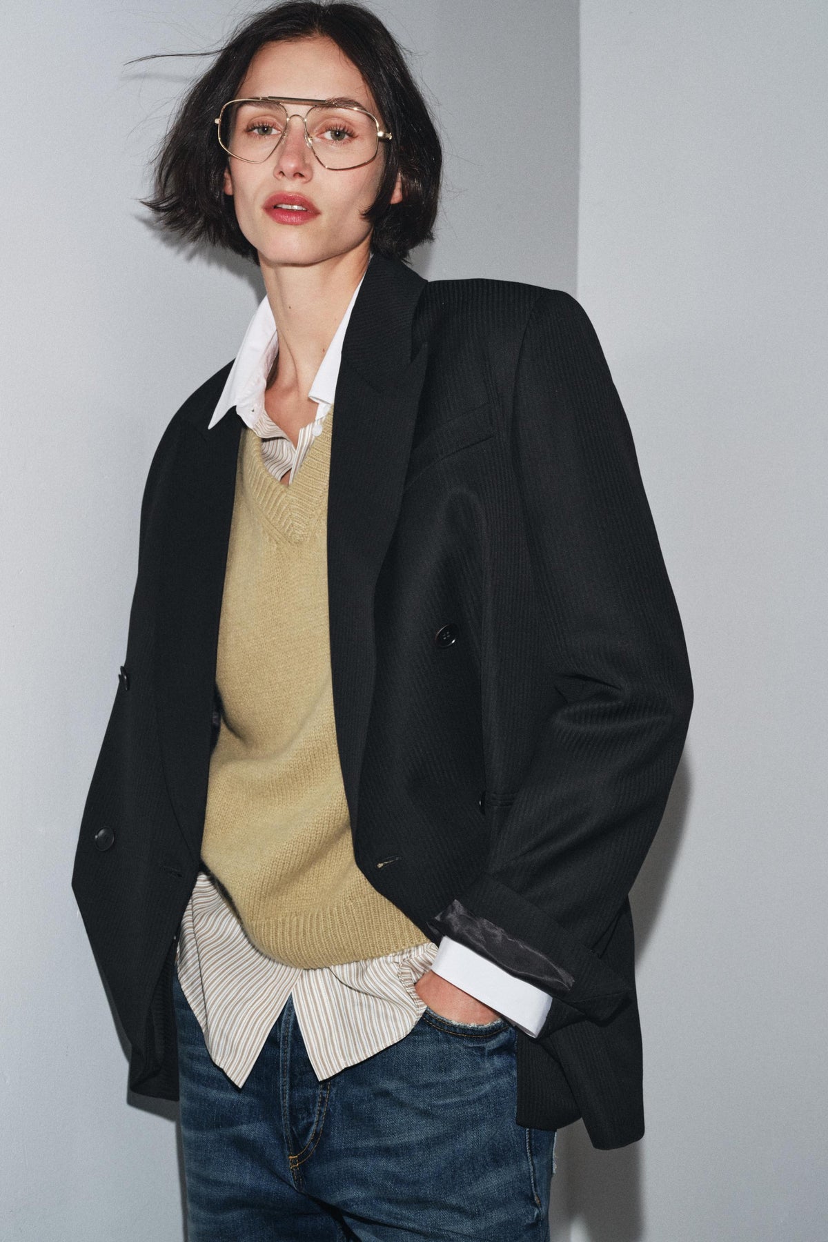 Wollpullover mit V-Ausschnitt