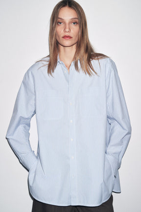 Gestreiftes Hemd mit Tasche