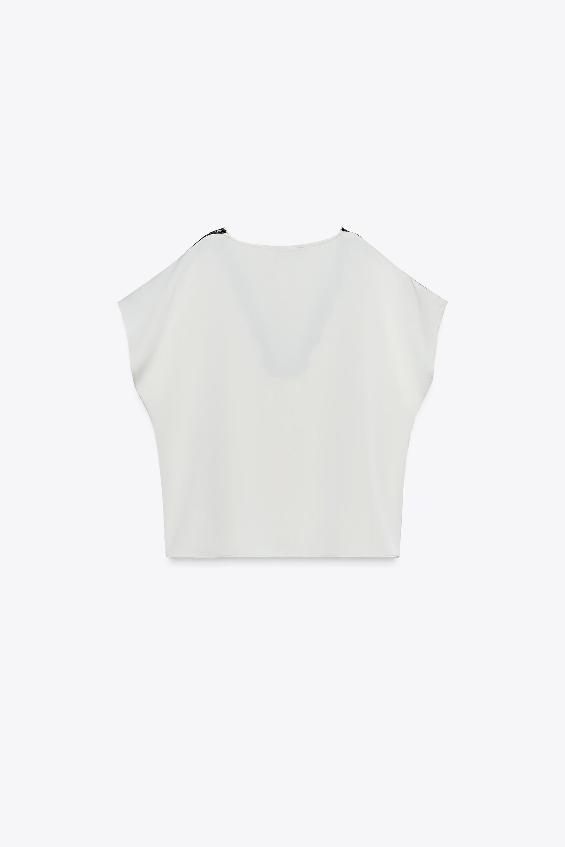 Kontrastierende Bluse aus Satin mit Spitze