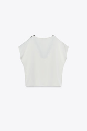 Kontrastierende Bluse aus Satin mit Spitze