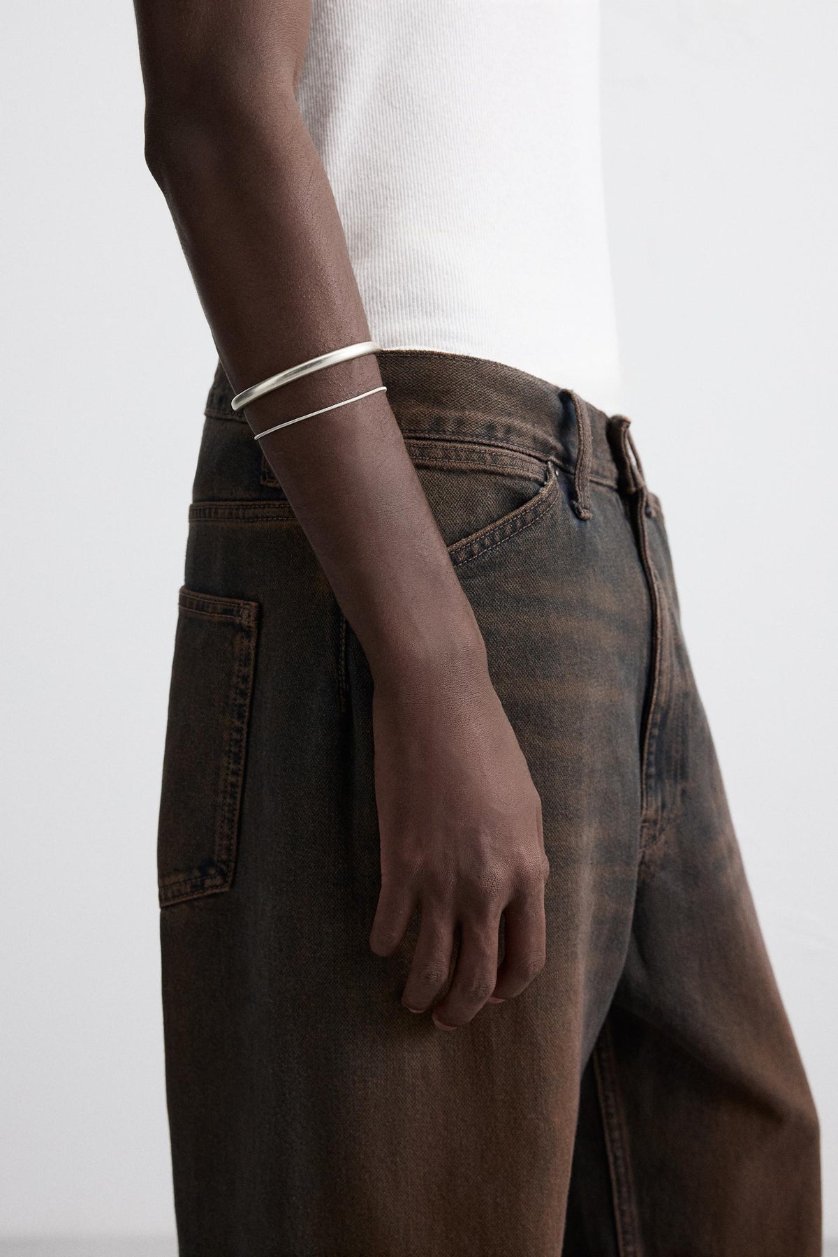 PACK OF 2 ASSORTED METAL BRACELETS - Image 1