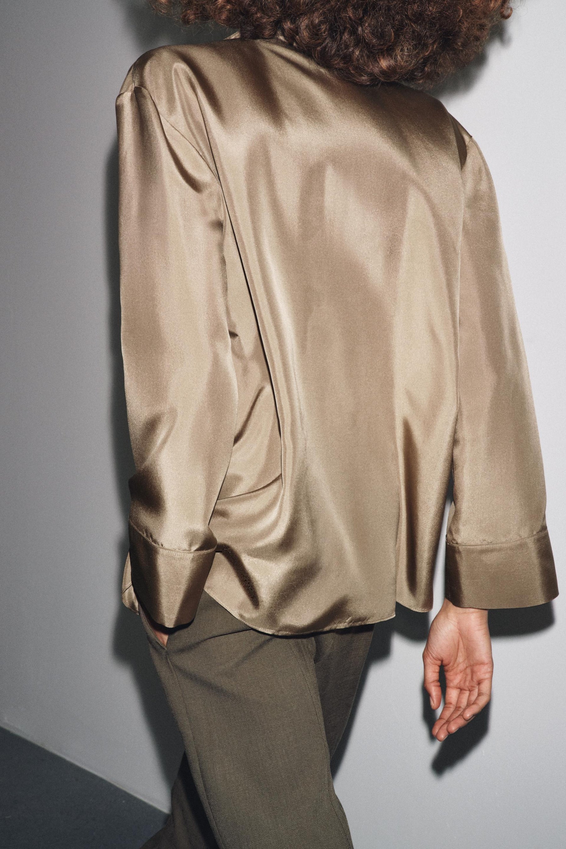 Hemd aus 100 % Seide mit