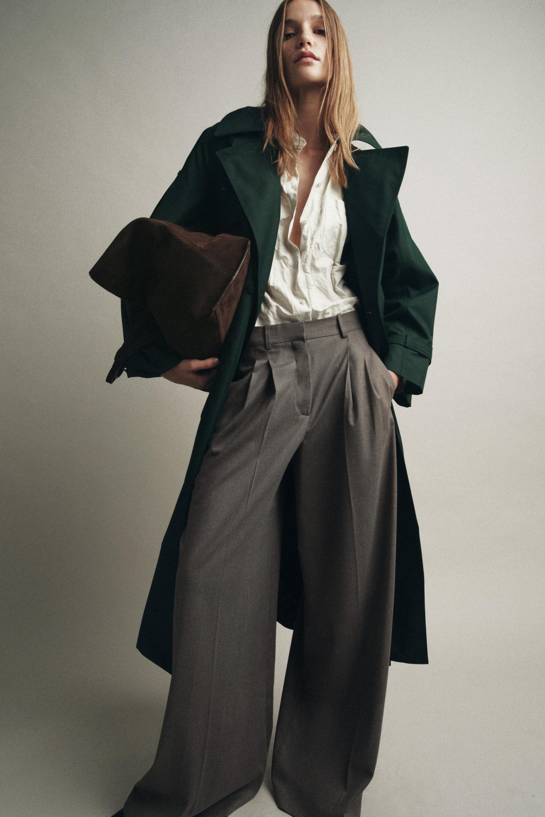 Weit geschnittene Faltenhose