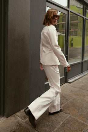 Figurbetontes Jeanshemd