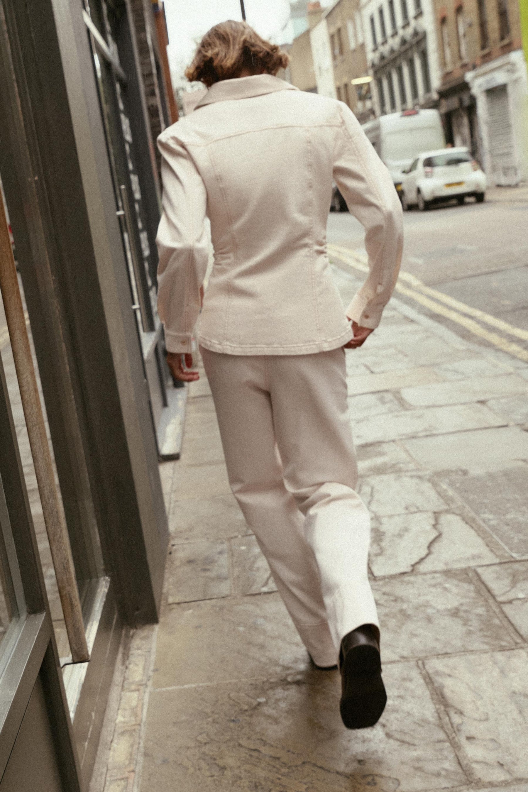 Figurbetontes Jeanshemd