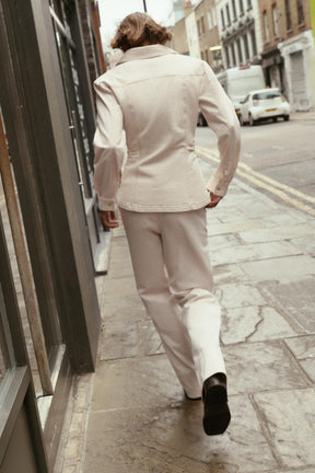 Figurbetontes Jeanshemd