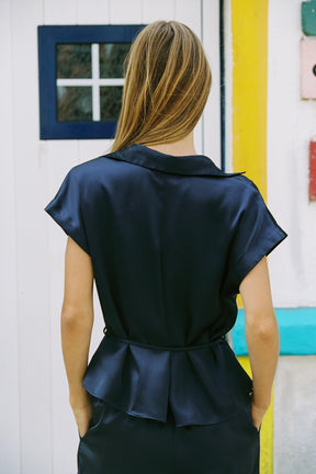 Satinhemd mit Gürtel