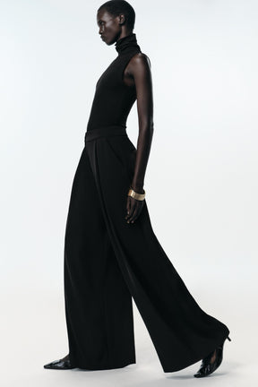 FLÜSSENDE PALAZZO-HOSEN