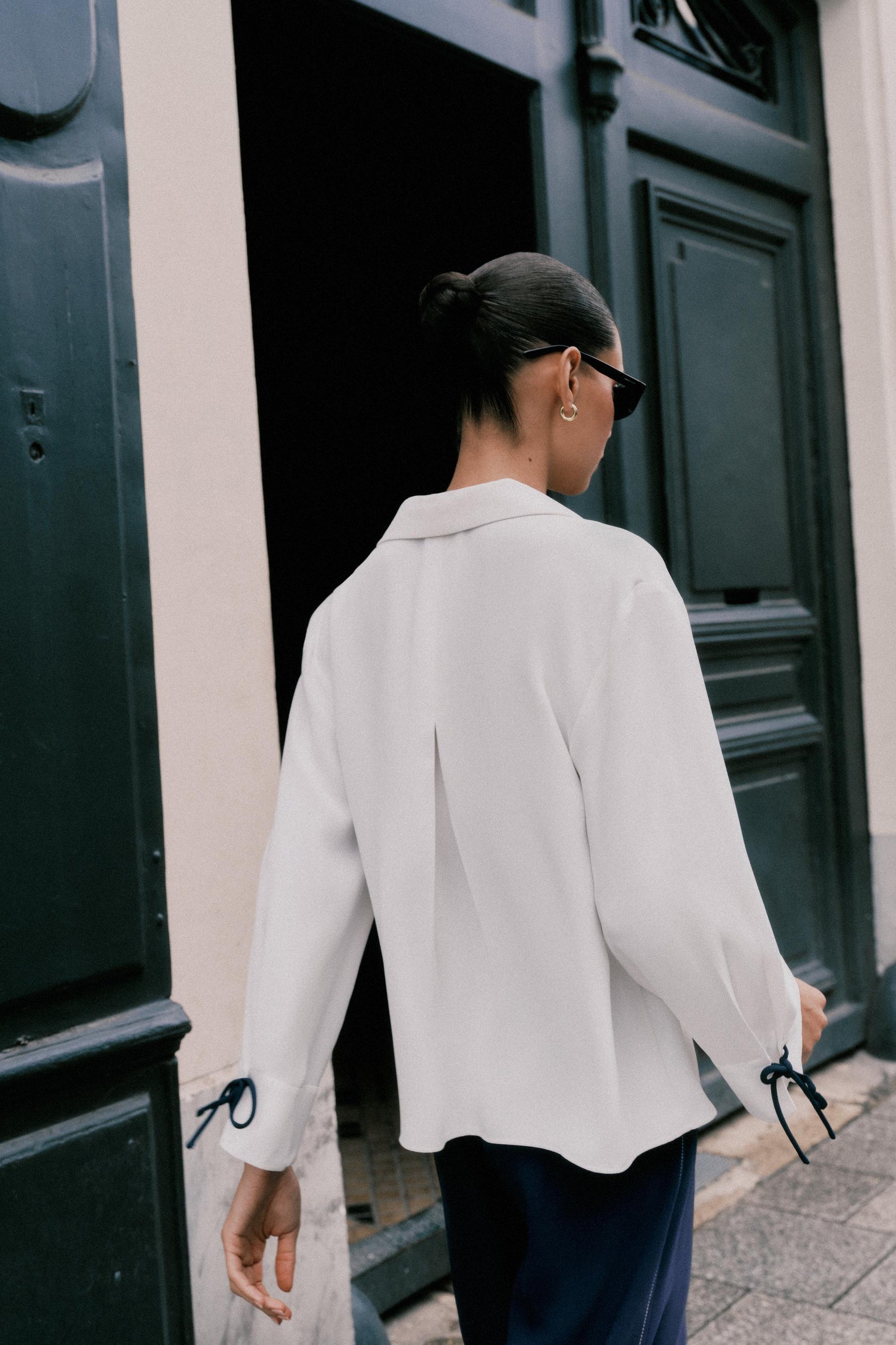 Hemd mit kontrastierenden Zierstreifen