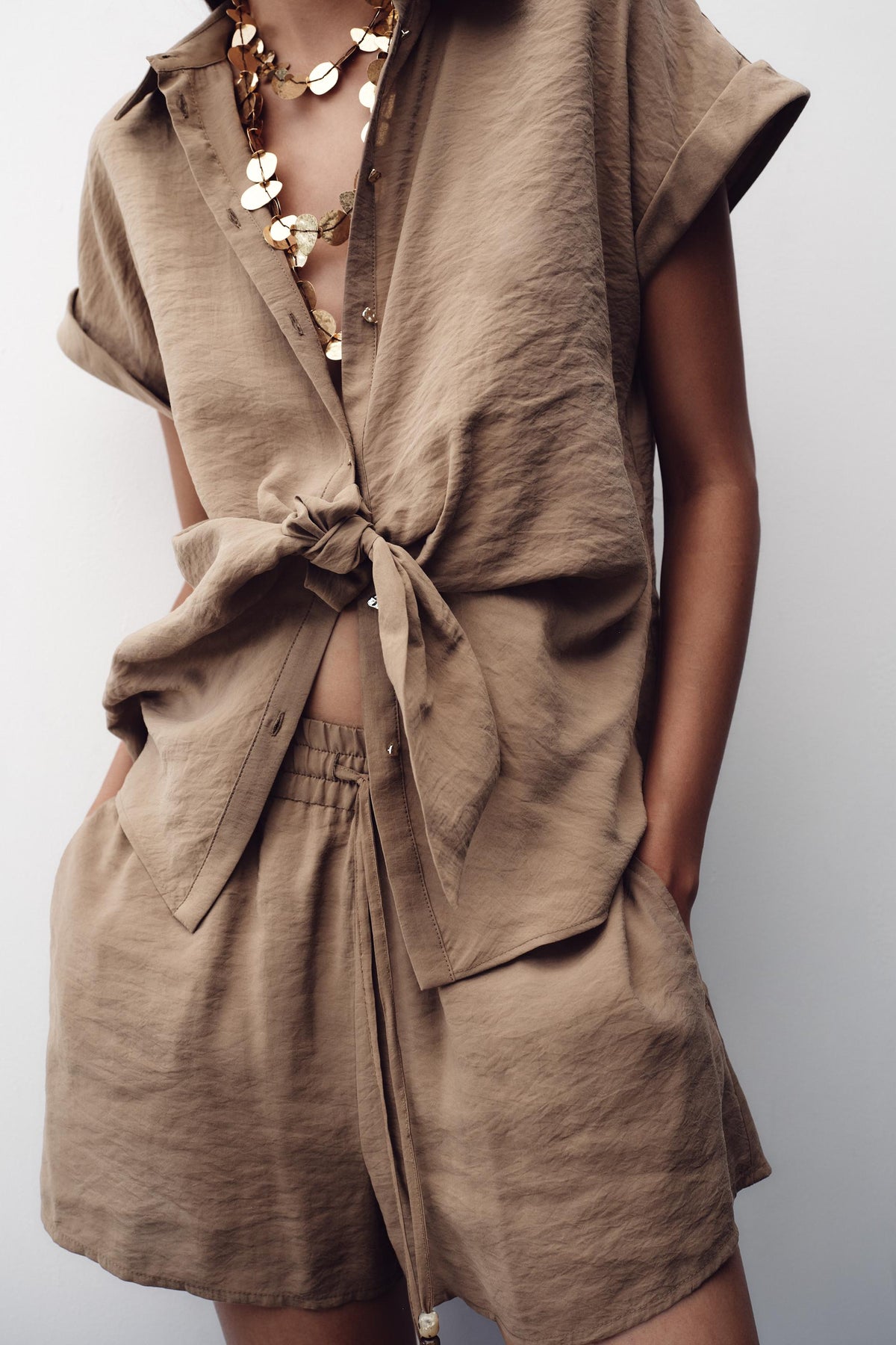 Shorts mit Perlenzug