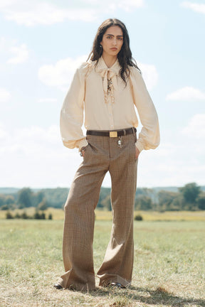 Hemd mit romantischem Schleifenakzent