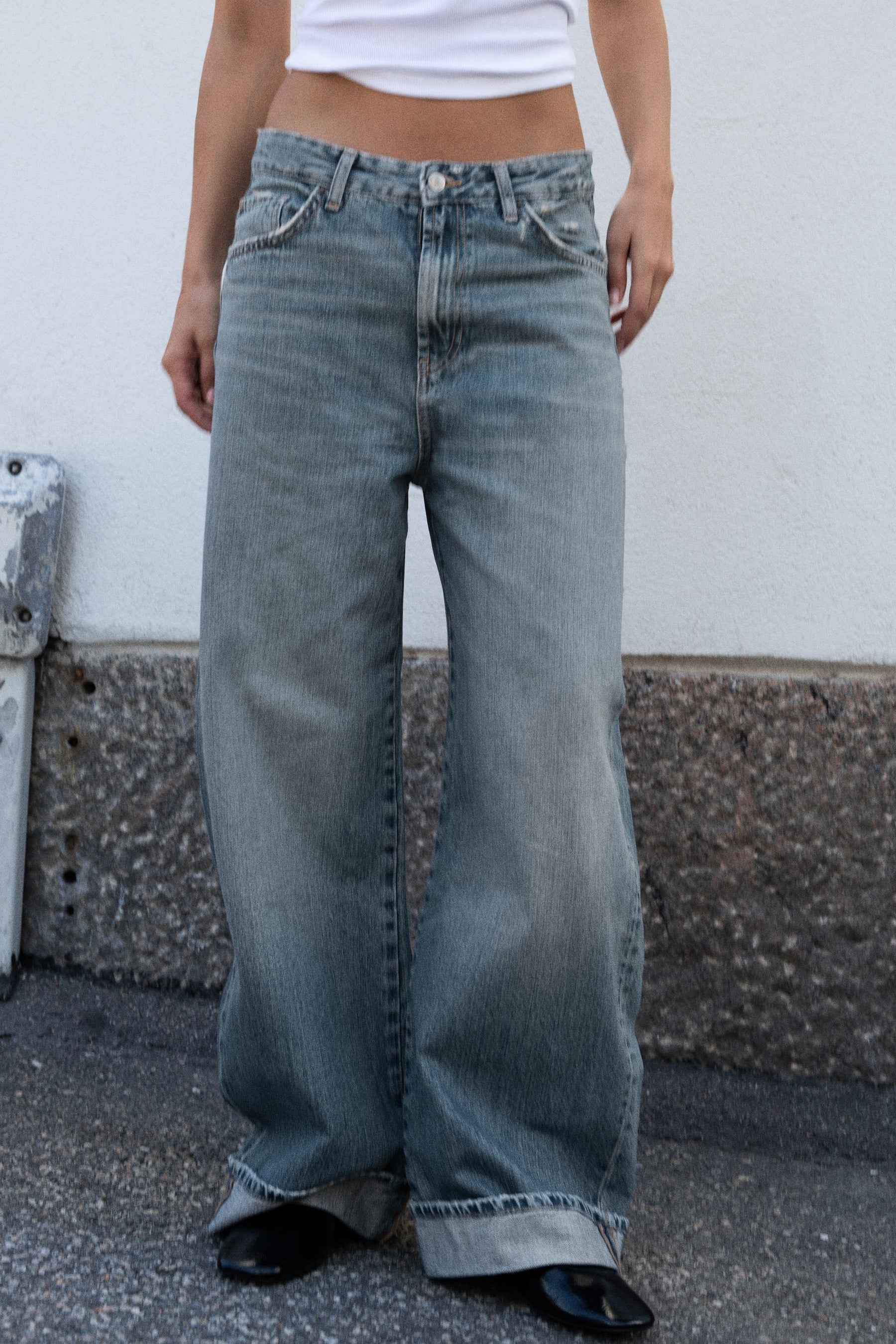 Baggy Jeans mit umgeschlagenem Bund und mittelhohem Bund