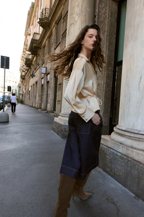 Satinbluse mit Gürtel