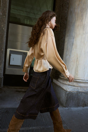 Satinbluse mit Gürtel