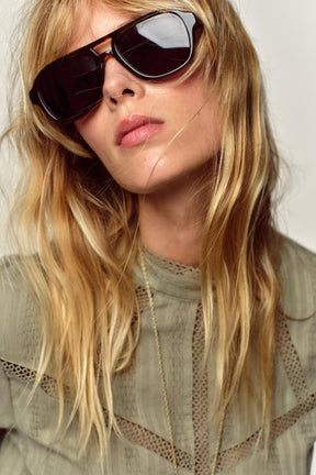 Hemd mit Spitzenbesatz