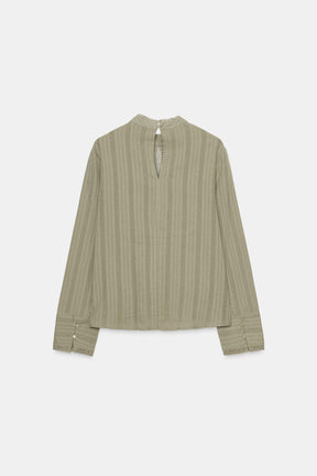 Hemd mit Spitzenbesatz