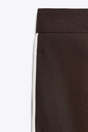 Hose mit geradem Bein und Streifen