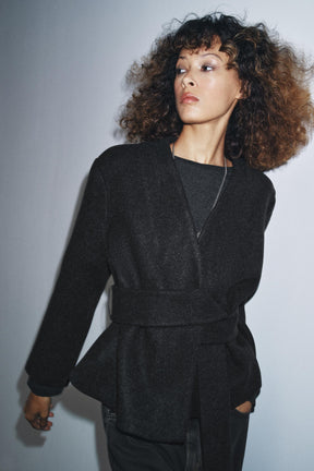 Gürteljacke aus weichem Material