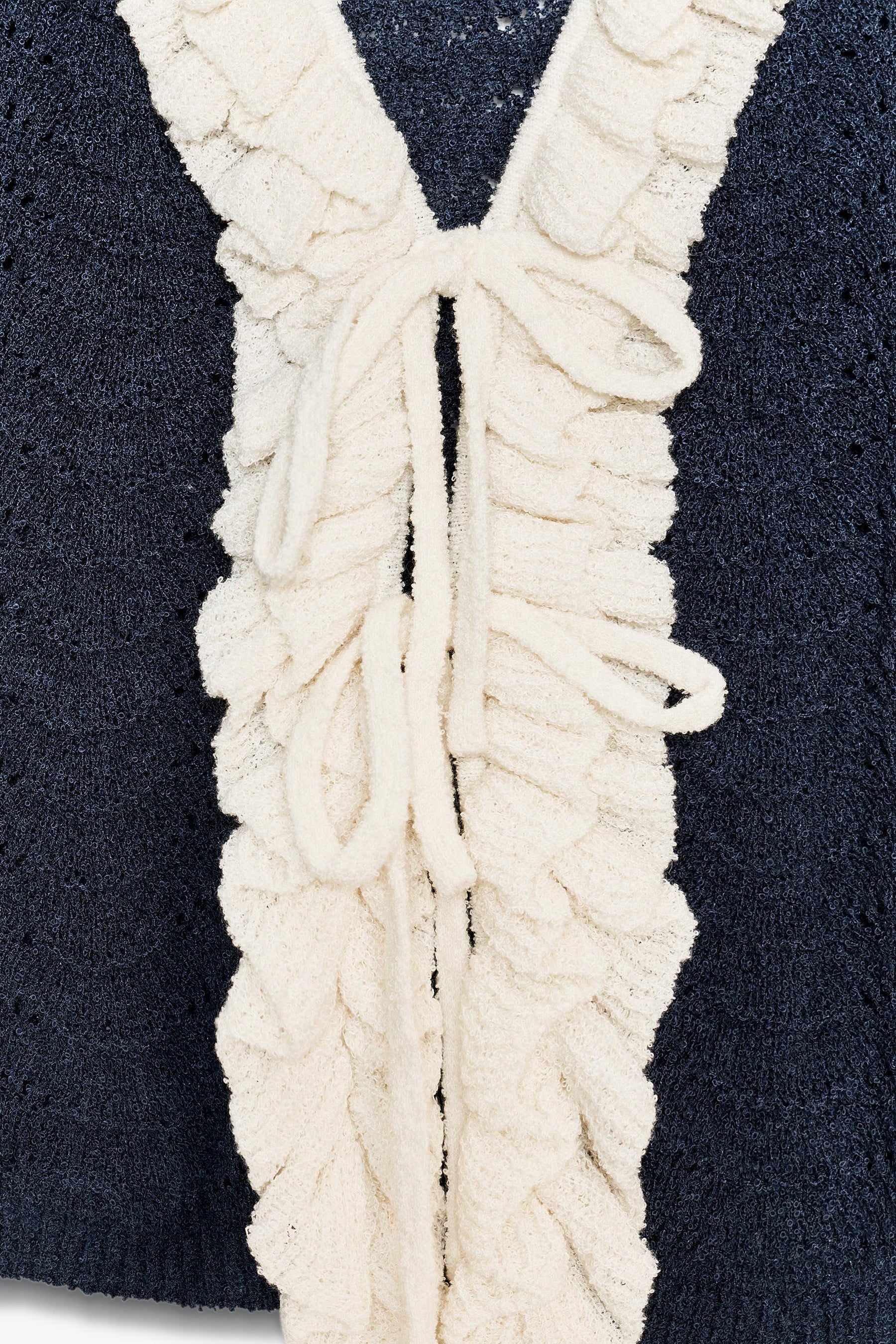 Rüschen-Kontrasttop