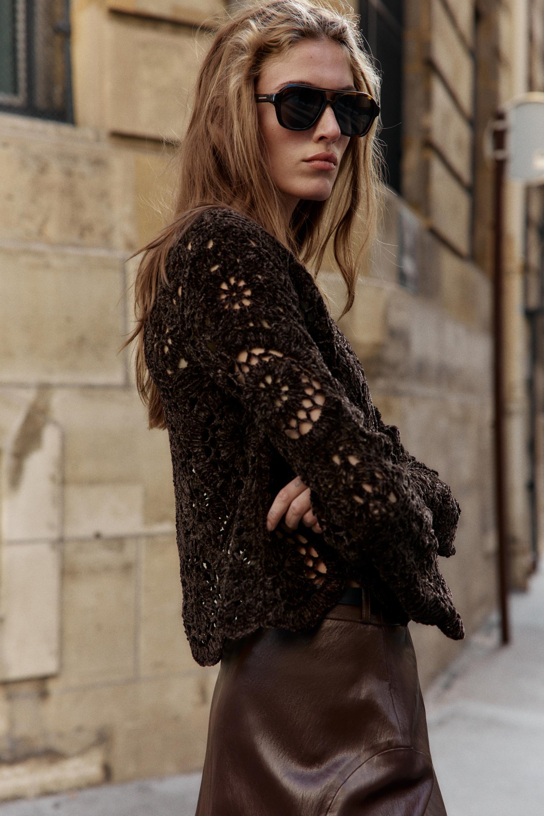 Gehäkelter langer Pullover