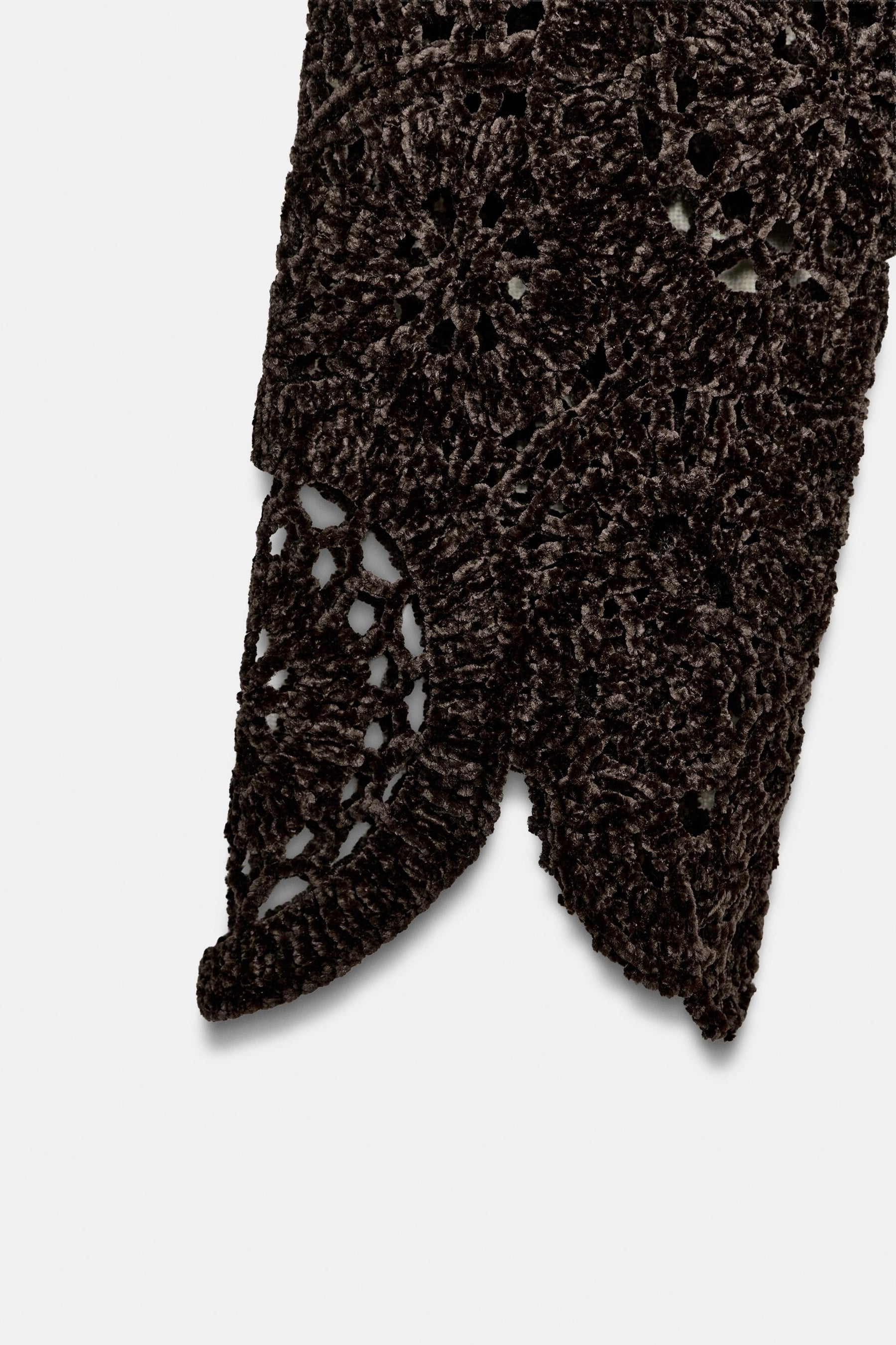 Gehäkelter langer Pullover