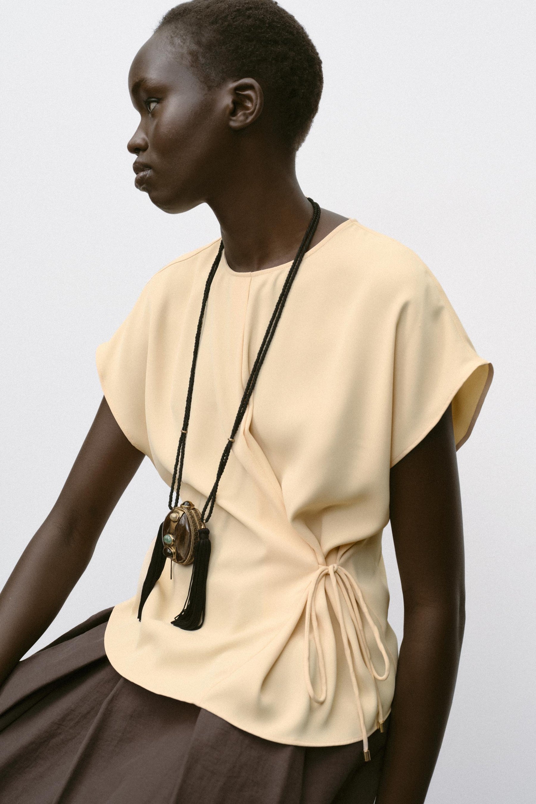 SCHNÜRTOUCH MIT FLÜGELNdem