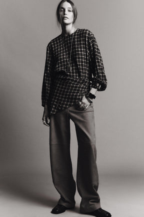 Kariertes Hemd mit Schal