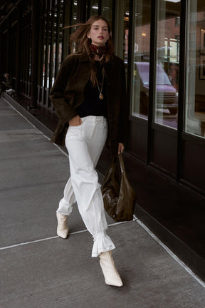 HOSE MIT KONTRASTSTÜTZNÄHTEN