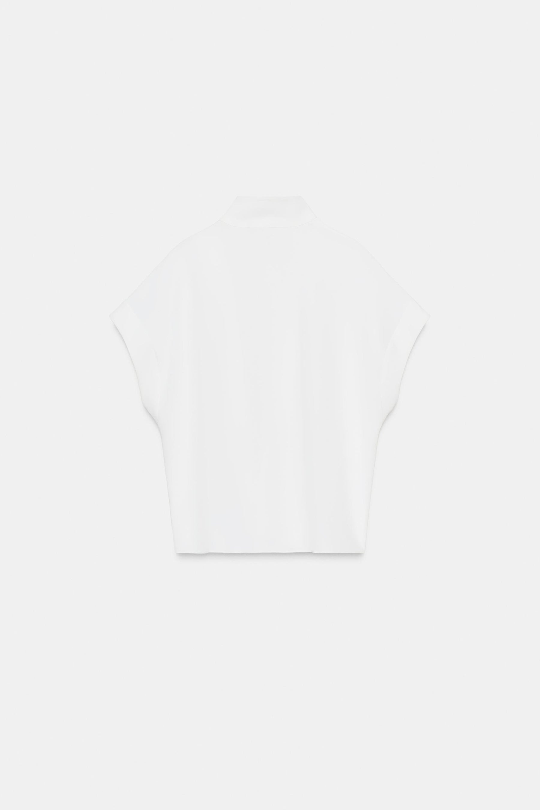 Hemd mit Kontrastknöpfen