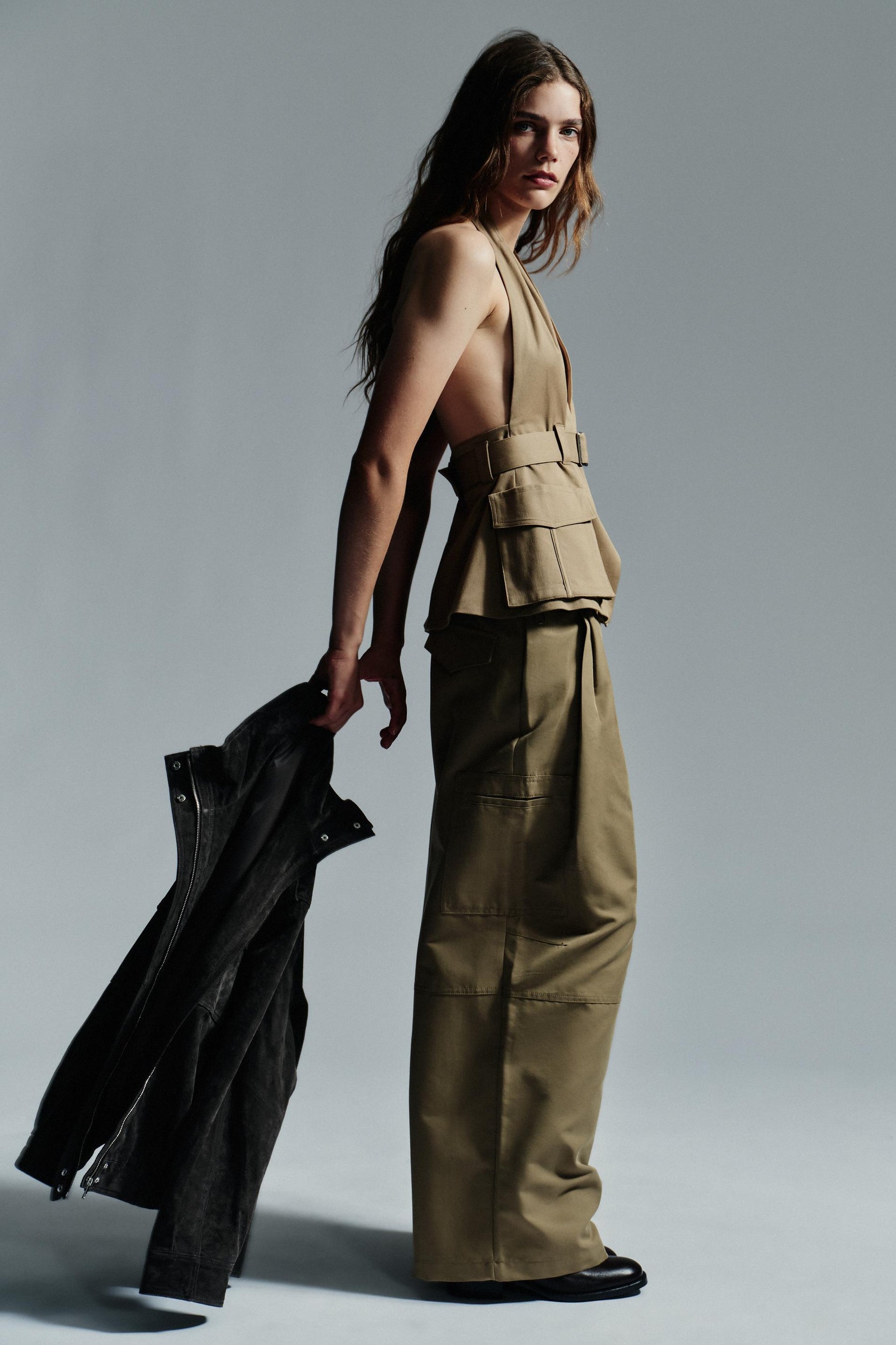 Ärmelloses Top mit Tasche