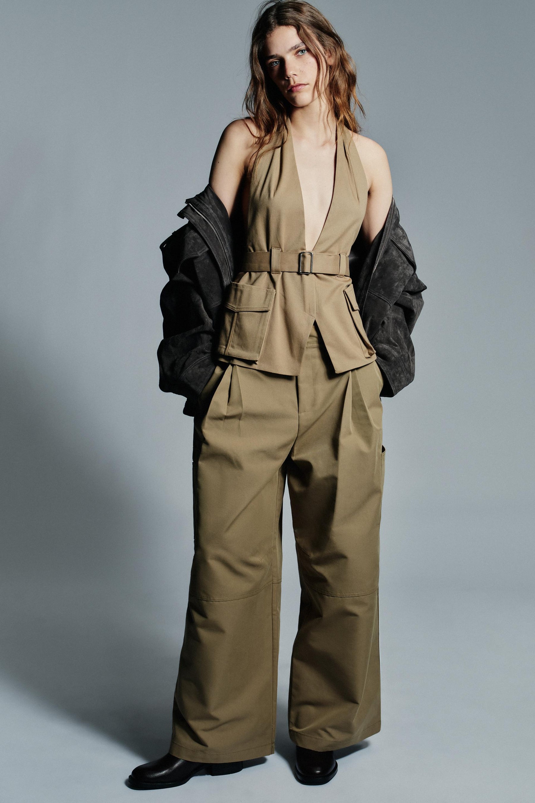 Ärmelloses Top mit Tasche