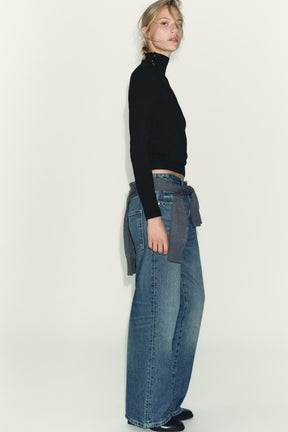 Strickpullover mit Knöpfen