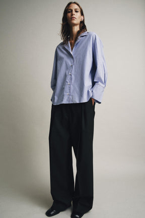 Hemd mit Kontrastbesatz