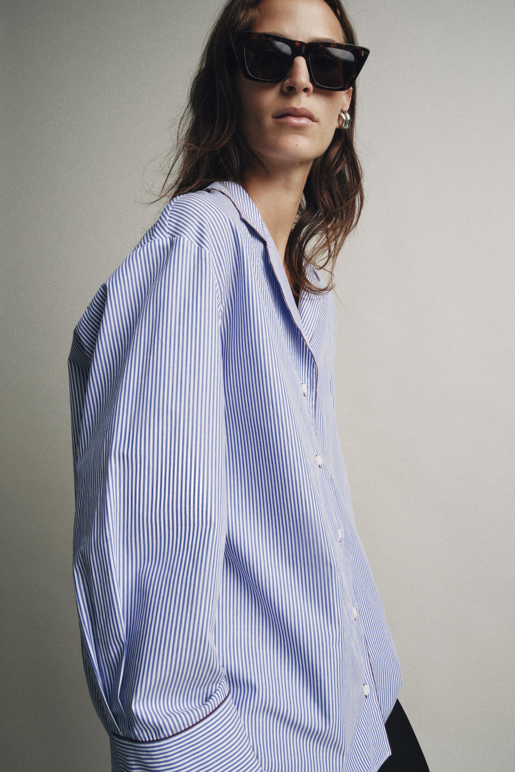 Hemd mit Kontrastbesatz