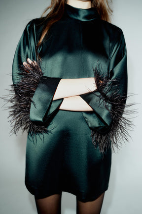 SHORT SATIN FEATHER DRESS - Image 6