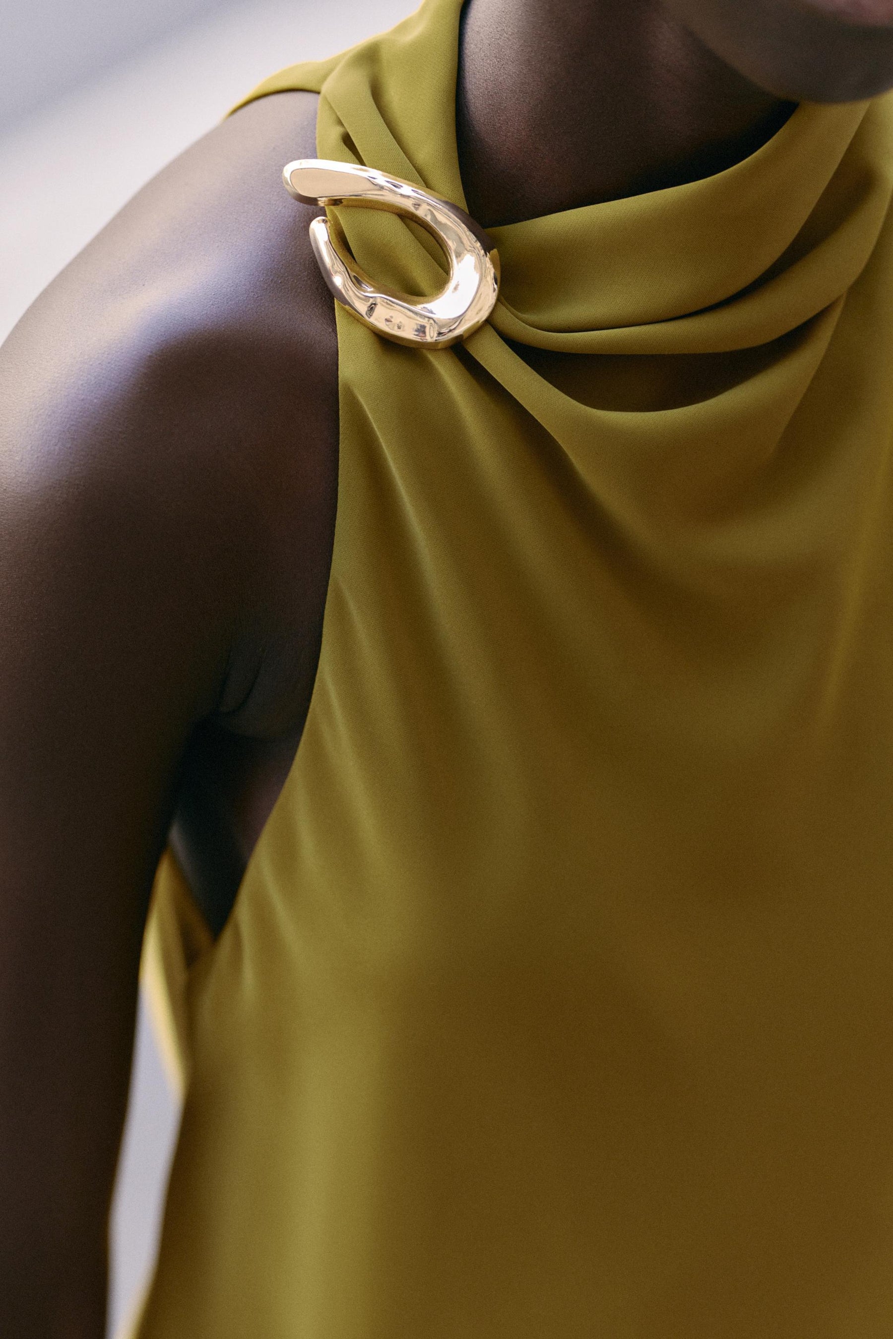 Haltertop mit Hardware