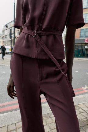 Kurzarmtop mit Gürtel