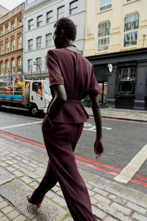 Kurzarmtop mit Gürtel