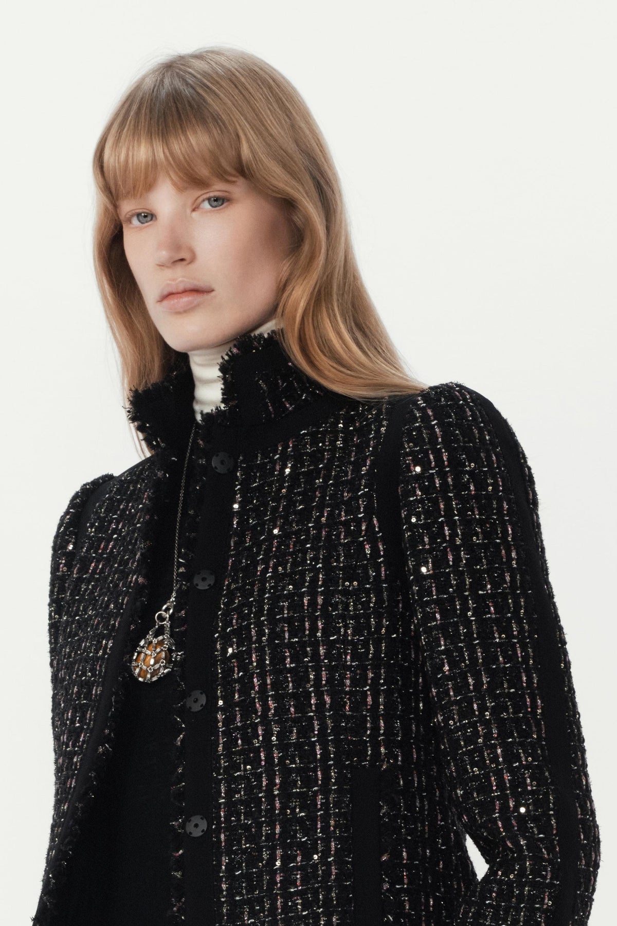 JACKE AUS WOLLMISCHUNG