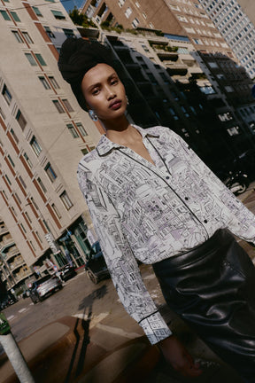 Bedruckte Bluse mit Paspelierung