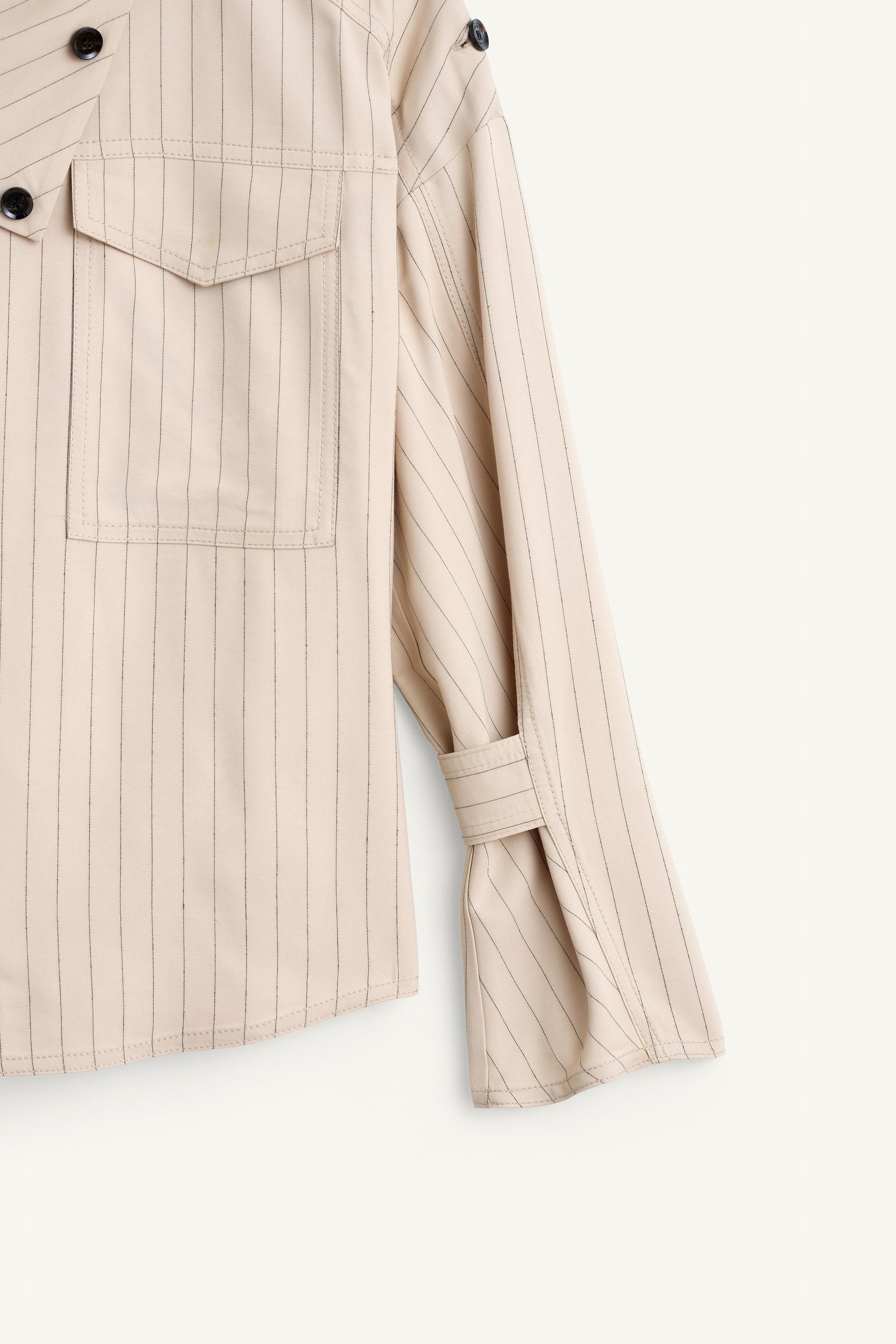 Gestreiftes Hemd mit Tasche