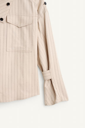 Gestreiftes Hemd mit Tasche