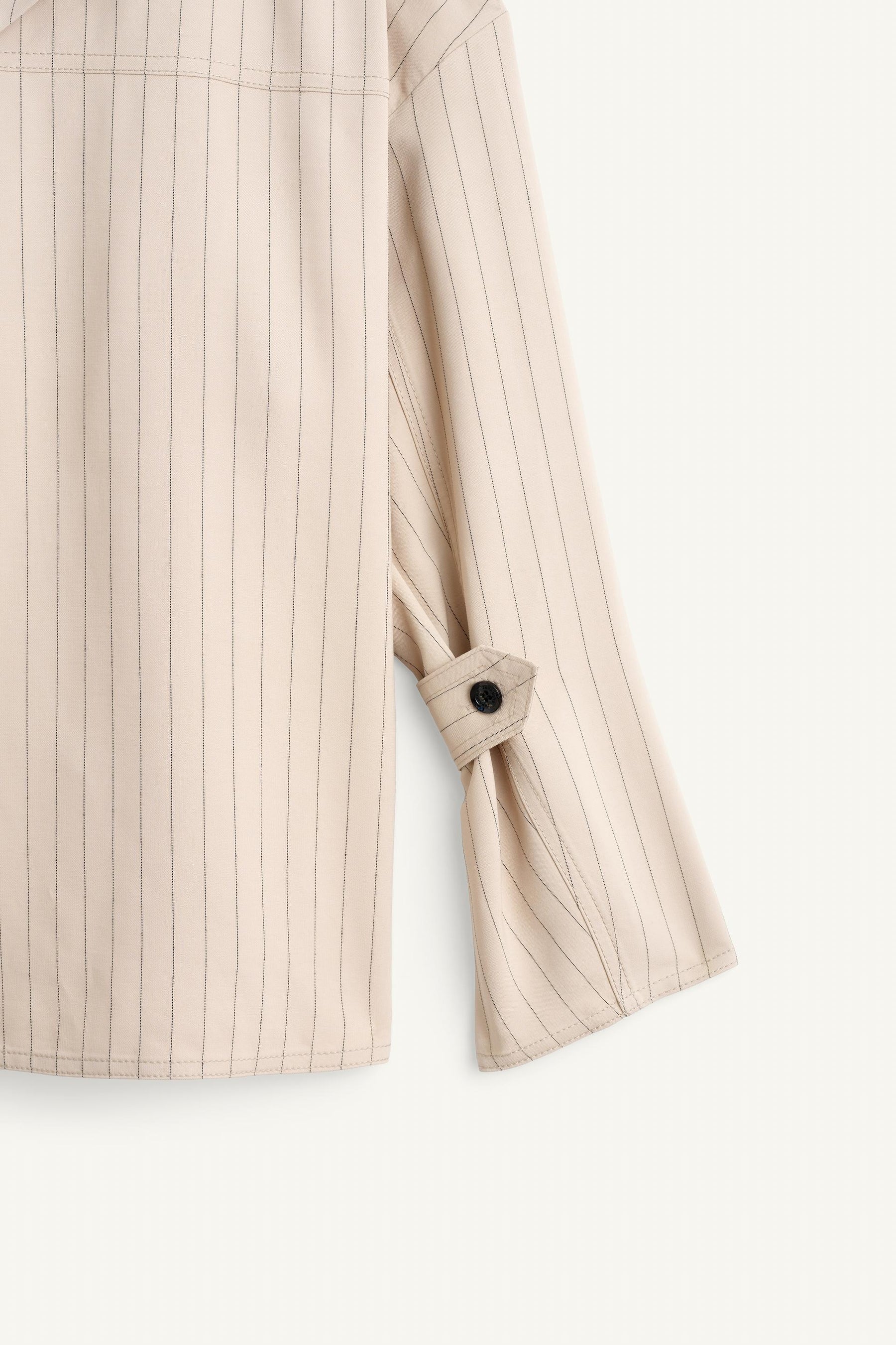 Gestreiftes Hemd mit Tasche
