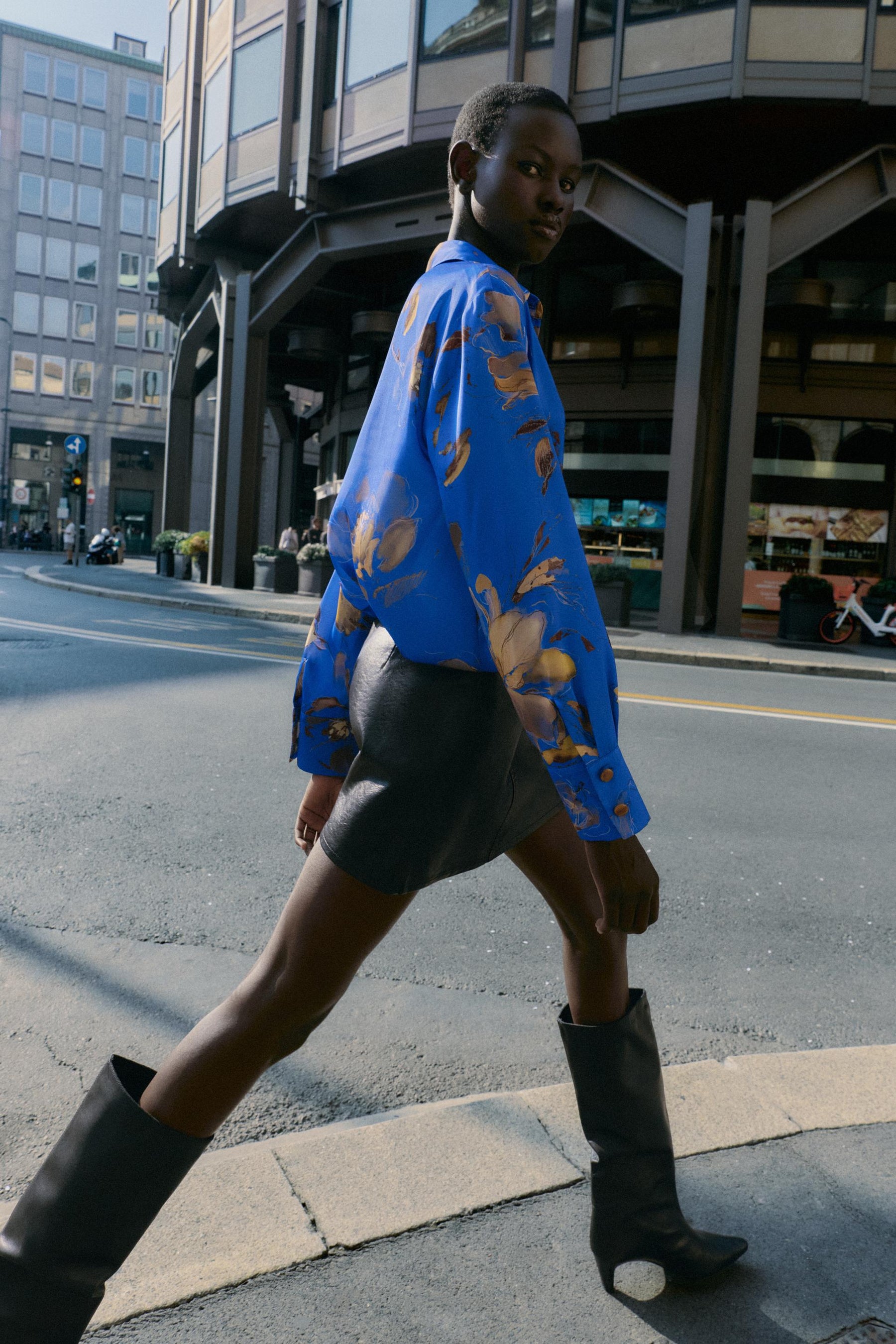 Satinhemd mit Blumenmuster