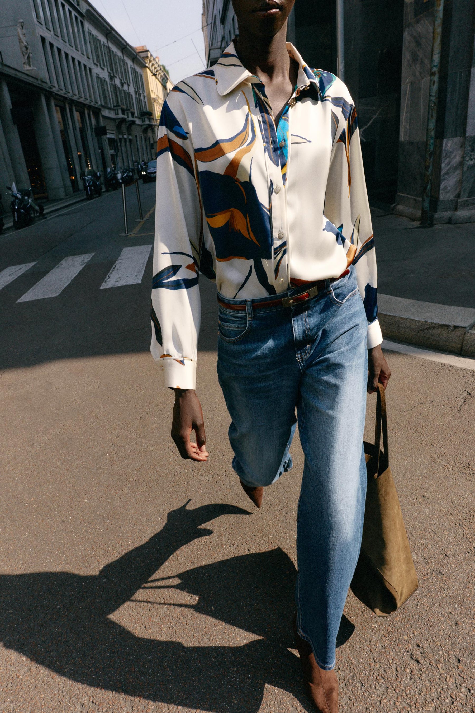 Satinhemd mit Blumenmuster