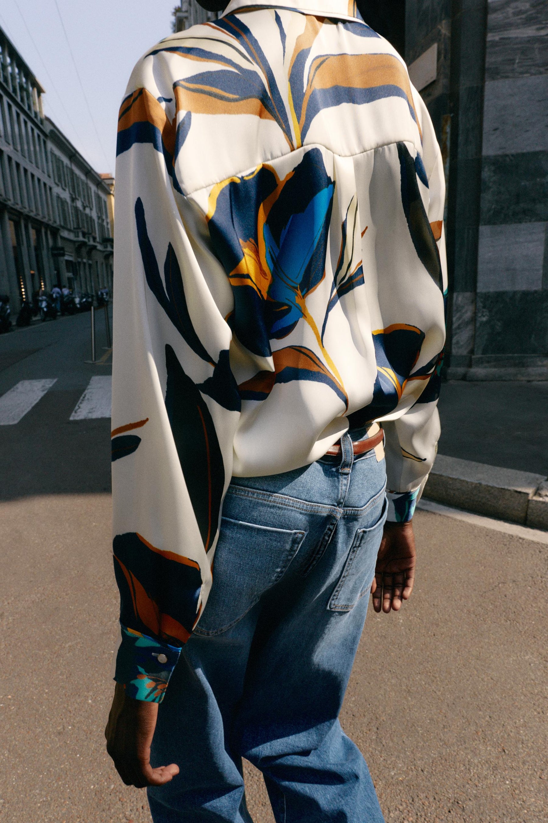 Satinhemd mit Blumenmuster