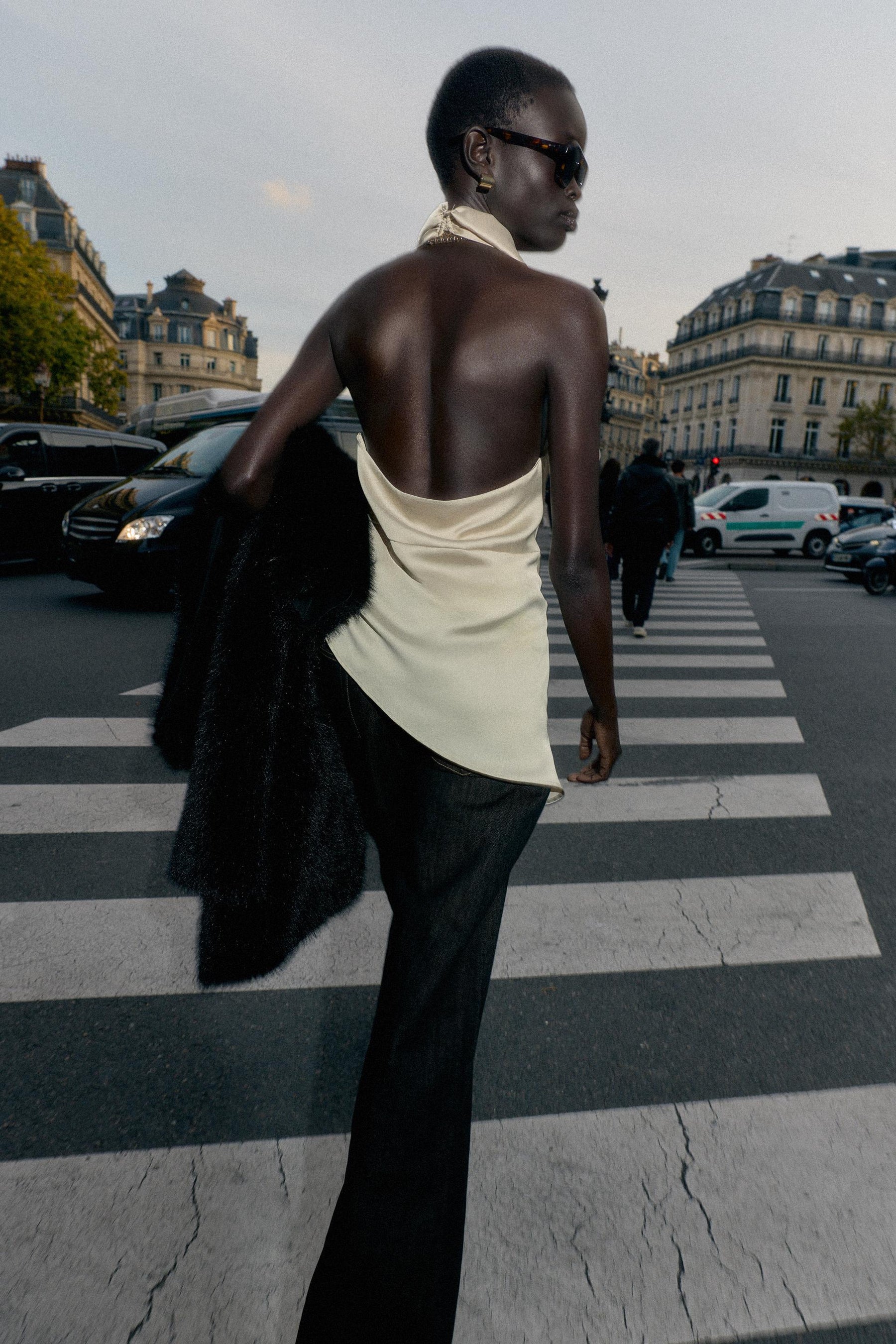 ASYMMETRISCHES SATIN-TOP