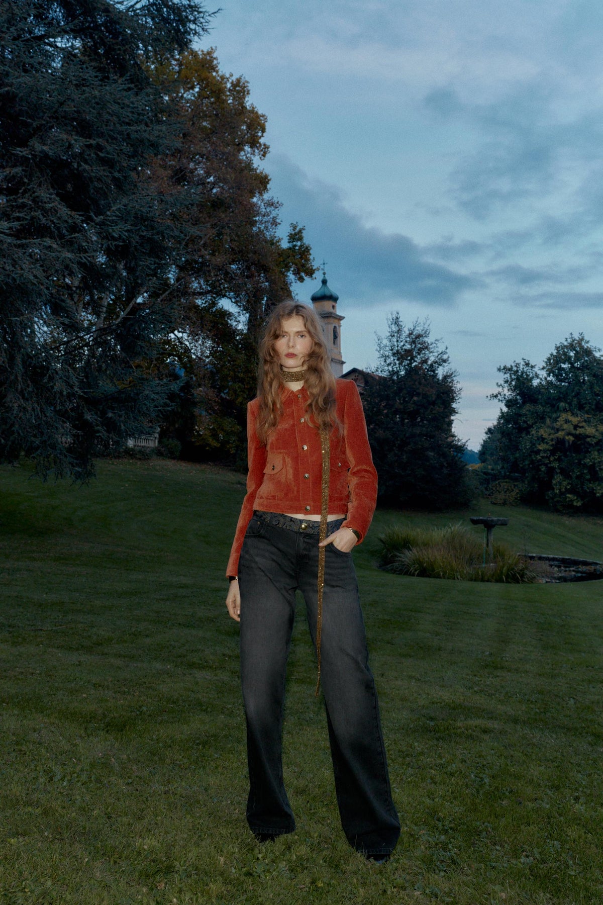 Samtjacke mit Schulterpolstern