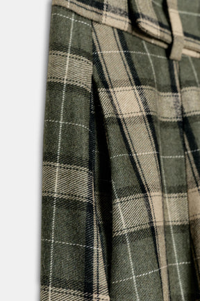 Weit geschnittene Wollhose