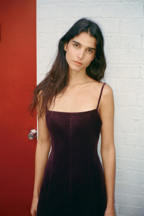 Voluminöses kurzes Kleid